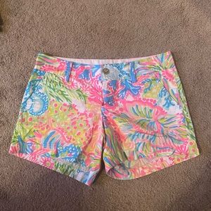 Lilly Pulitzer Callahan short in Lovers Coral